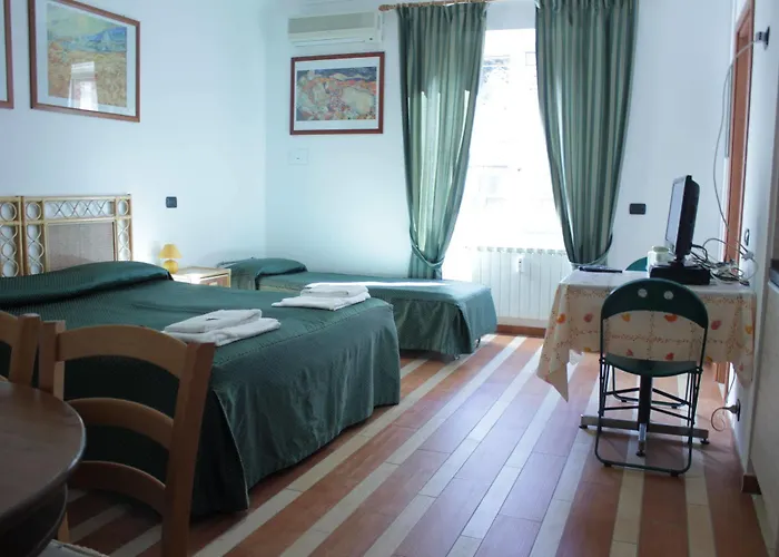 Tourist House Апарт-отель Рим